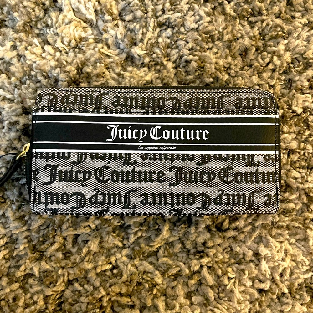 Juicy Couture large wallet new